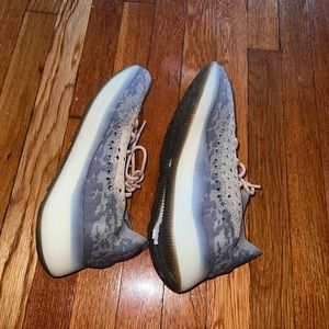 Yeezy 380 Mist non reflective